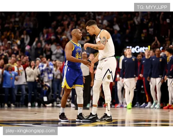 掘金下半场防守强度提升 限制勇士仅得40分完成23分大逆转 掘金下半场防守强度提升 限制勇士仅得40分完成23分大逆转